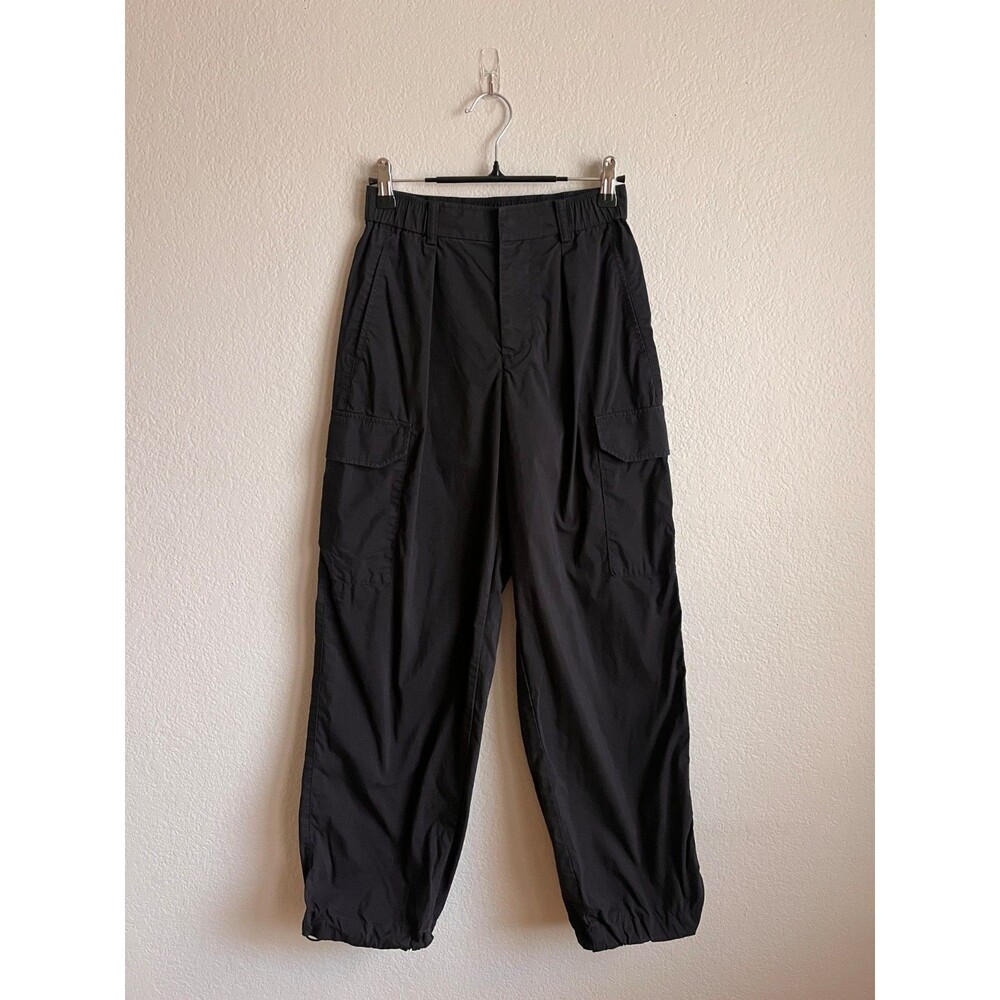 Uniqlo Women's Easy Cargo Trousers in Black Size XXS